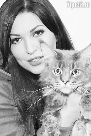 Ирина Дубцова с котом Каспером